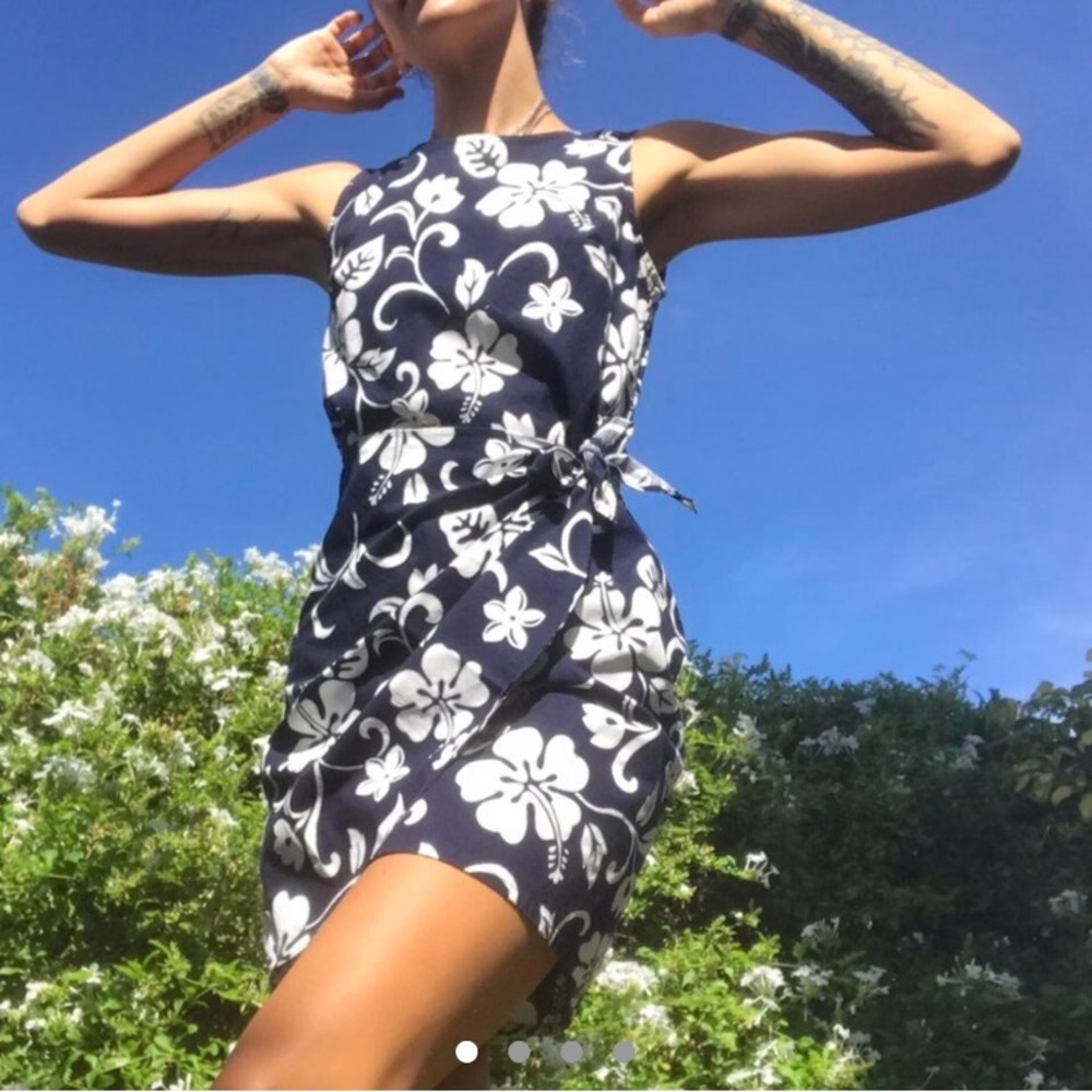 Wrap dress with Hawaiian print